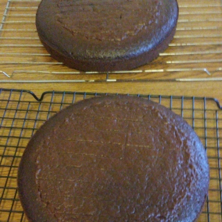 cakes-cooling.jpg
